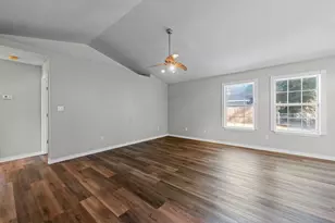 2528 Hilton Dr, Navarre, FL 32566 - Photo 14