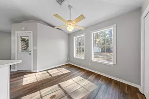 2528 Hilton Dr, Navarre, FL 32566 - Photo 18