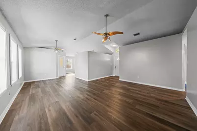 2528 Hilton Drive, Navarre, FL 32566 - Photo 8