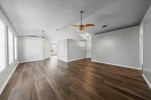 2528 Hilton Dr, Navarre, FL 32566 - Photo 8