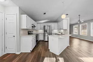 2528 Hilton Dr, Navarre, FL 32566 - Photo 20