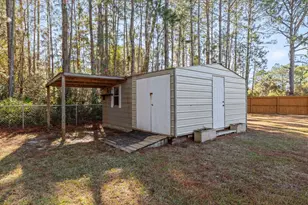 2528 Hilton Dr, Navarre, FL 32566 - Photo 44