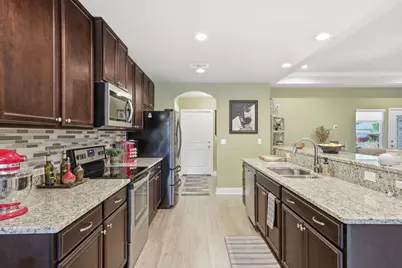 1825 Sundown Dr, Navarre, FL 32566 - Photo 10