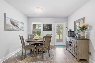 1827 Sundown Dr, Navarre, FL 32566 - Photo 4