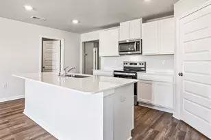 2074 Wiregrass St, Navarre, FL 32566 - Photo 6