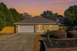 2202 Avenida De Sol, Navarre, FL 32566 - Photo 2