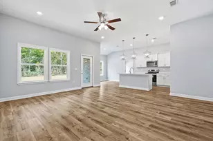 6104 Mildreds Wy, Crestview, FL 32539 - Photo 4