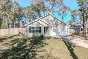 252 Squirrel Rd, Defuniak Springs, FL 32433 - Photo 2