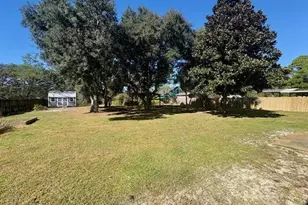 2027 Las Vegas Trail, Navarre, FL 32566 - Photo 20