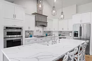 1402 E Baytowne Ave E, Miramar Beach, FL 32550 - Photo 2