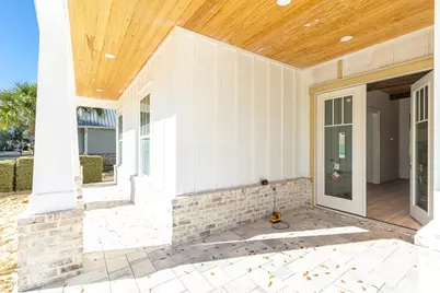 61 E Grizzly Street E, Freeport, FL 32439 - Photo 4