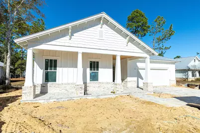 61 E Grizzly Street E, Freeport, FL 32439 - Photo 2