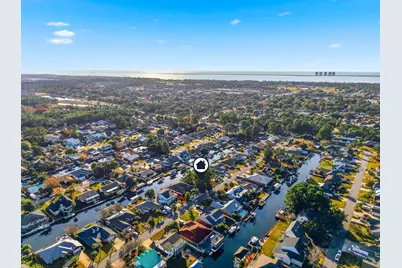 1634 Lahaina Court, Gulf Breeze, FL 32563 - Photo 8