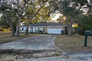 403 James Ave, Valparaiso, FL 32580 - Photo 2