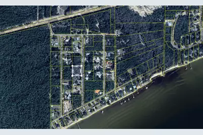 136 Cypress Street, Freeport, FL 32439 - Photo 2