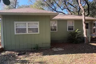 320 Okaloosa Ave, Valparaiso, FL 32580 - Photo 10