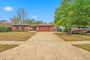 22 E Casa Loma Dr E, Mary Esther, FL 32569 - Photo 4