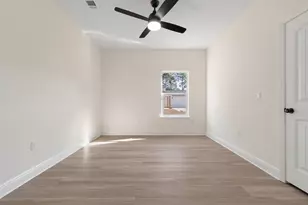 8370 Sevilla St St, Navarre, FL 32566 - Photo 10