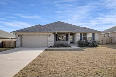 5839 Crestlake Drive, Crestview, FL 32536 - Photo 1