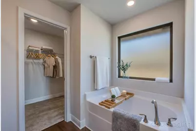 5839 Crestlake Drive, Crestview, FL 32536 - Photo 10