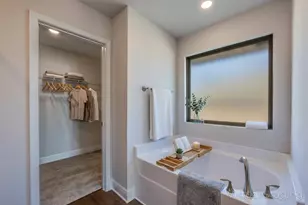 5839 Crestlake Dr, Crestview, FL 32536 - Photo 10