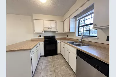 223 Oxford Court, Mary Esther, FL 32569 - Photo 4