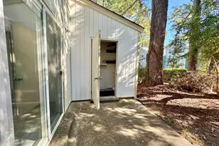 223 Oxford Ct, Mary Esther, FL 32569 - Photo 12