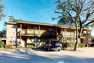 895 Silverwood, Fort Walton Beach, FL 32547 - Photo 2