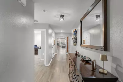 219 Laurel Hill Street, Crestview, FL 32539 - Photo 4