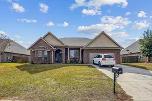 405 Pendo Pl, Crestview, FL 32536 - Photo 1