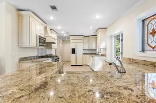 1009 E Troon Dr E, Niceville, FL 32578 - Photo 40