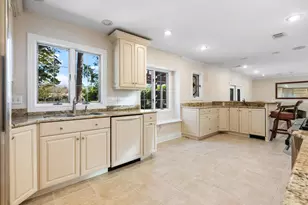 1009 E Troon Dr E, Niceville, FL 32578 - Photo 34