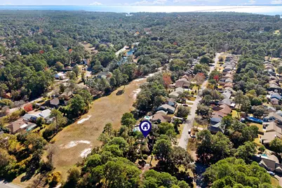 1009 E Troon Drive E, Niceville, FL 32578 - Photo 102