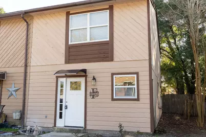 208 SE Third Southeast Street SE #F, Fort Walton Beach, FL 32548 - Photo 2