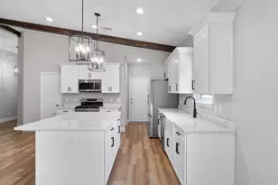 1403 Madelyn Wds Dr, Pensacola, FL 32506 - Photo 10