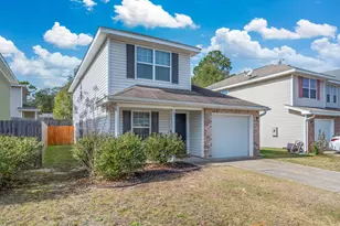 407 Eisenhower Dr, Crestview, FL 32539 - Photo 2