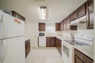 2402 Winter Park Ct, Fort Walton Beach, FL 32547 - Photo 4