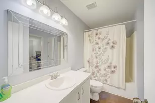 2402 Winter Park Ct, Fort Walton Beach, FL 32547 - Photo 10