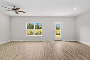 5905 Pelagic Dr, Milton, FL 32583 - Photo 8