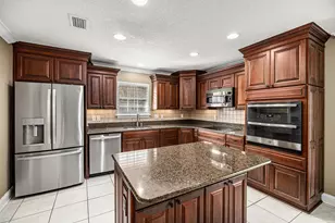 337 Louise Cir, Destin, FL 32541 - Photo 8