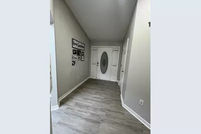 9726 Parker Lake Circle, Navarre, FL 32566 - Photo 4