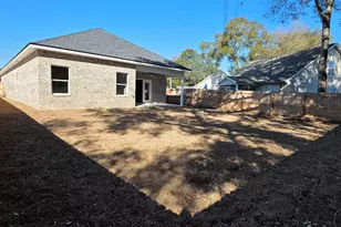 1915 Redwood Ave, Niceville, FL 32578 - Photo 26