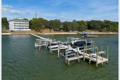 1409 W Highway 98 Highway W #202, Mary Esther, FL 32569 - Photo 32