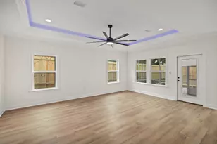 92 Owen St, Niceville, FL 32578 - Photo 2