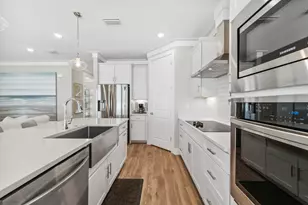 712 Landing Cir, Panama City Beach, FL 32413 - Photo 16