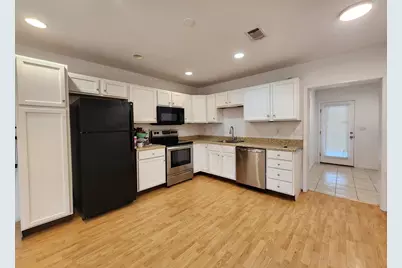 321 NW Hollywood Boulevard NW, Fort Walton Beach, FL 32548 - Photo 4
