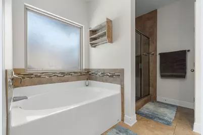 2548 Bluewater Drive, Navarre, FL 32566 - Photo 16