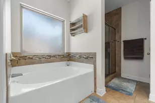 2548 Bluewater Dr, Navarre, FL 32566 - Photo 16