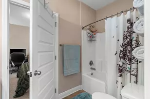 2548 Bluewater Dr, Navarre, FL 32566 - Photo 20