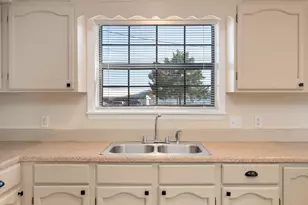 770 Lakeview Dr, Defuniak Springs, FL 32433 - Photo 12